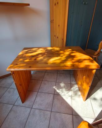 Scrivania in legno massello 
