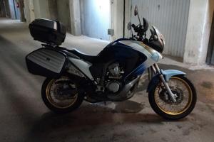 Honda Transalp 700