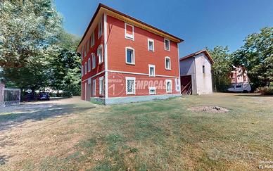 RIF: V128 CARPI - CASA INDIPENDENTE CON CORTILE, D