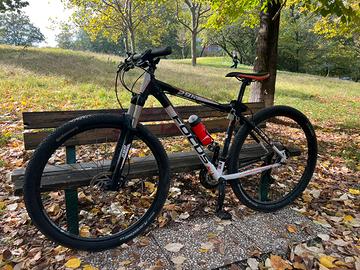 Mountainbike Focus black fortest 29r