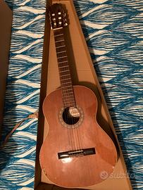Chitarra Classica Cuenca amplificata