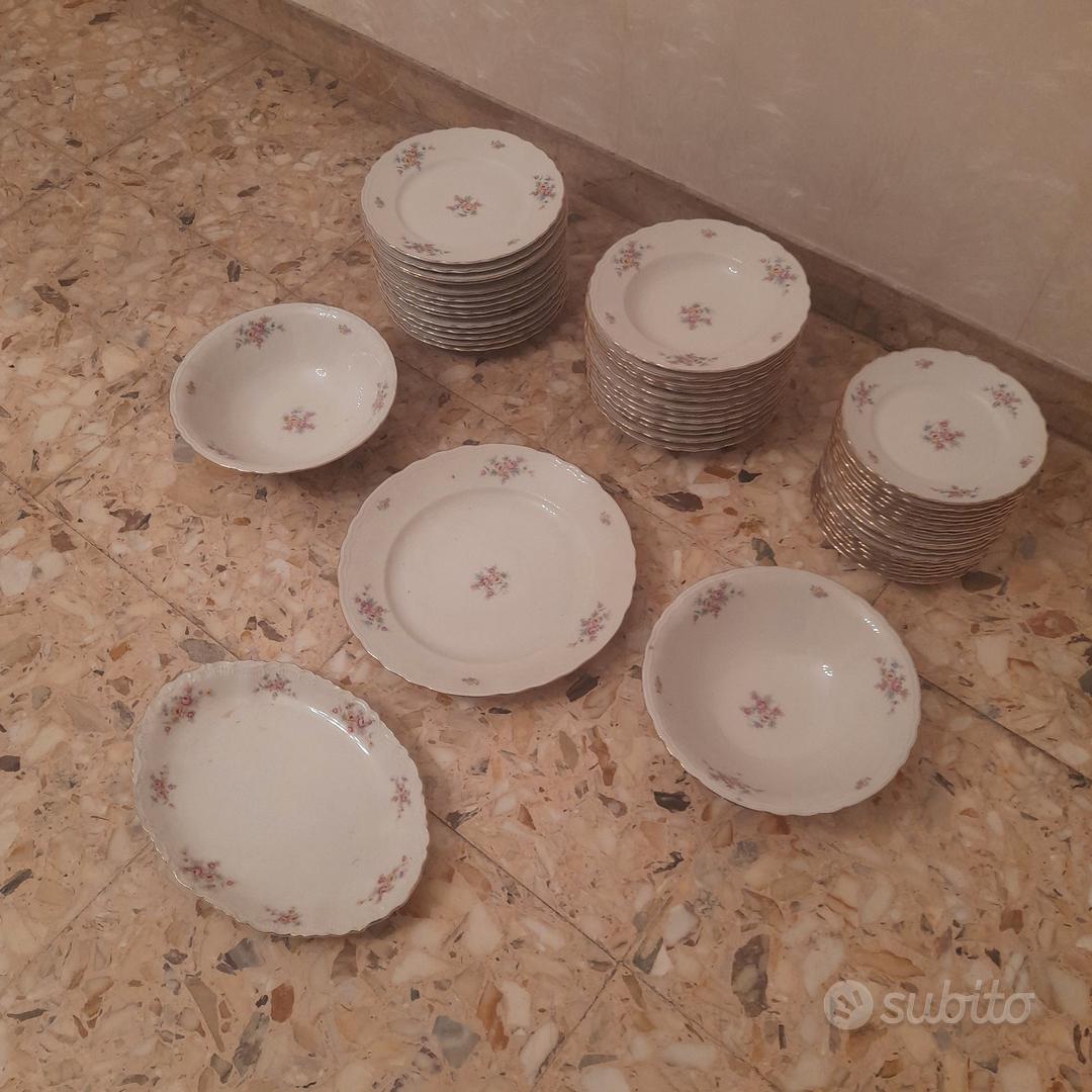 Servizio di piatti in porcellana da 12 usati per 800 EUR su Roma su WALLAPOP
