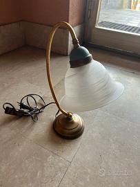 Lampada da tavolo vintage stile classico