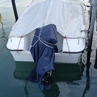 Imbarcazione a motore