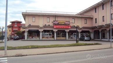 Locale commerciale o circolo privato