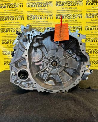 LEXUS UX250H cambio automatico usato M20A