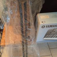 PIANOLA YAMAHA+SUPPORTO