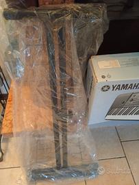 PIANOLA YAMAHA+SUPPORTO