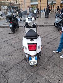 vespa 310 gts