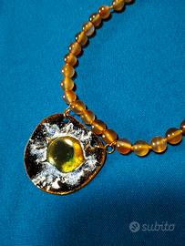 collana in agata con pendente smalto a fuoco su ra