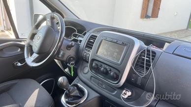Opel vivaro biturbo 2015