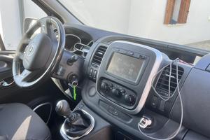 Opel vivaro biturbo 2015
