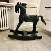 Cavallo a dondolo