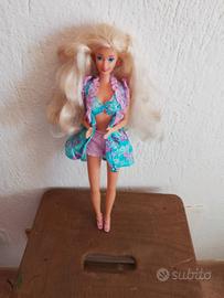 Barbie  recente con vestito anni 70