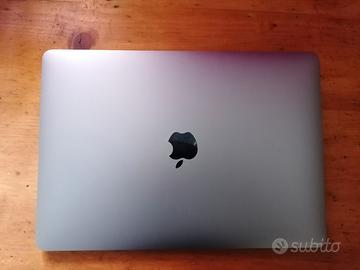 Macbook Air M1. 