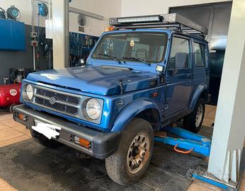 Suzuki Samurai 