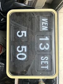 Orologio a cartelle flip clock