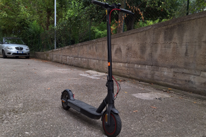 Xiaomi monopattino eletrico nero