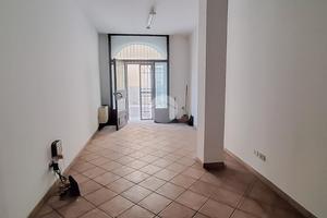 NEGOZIO A CARAVAGGIO