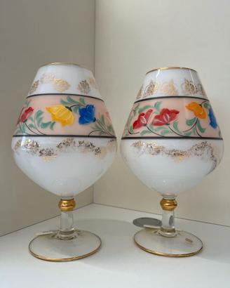 COPPIA DI VASI IN VETRO OPALINO DECORATI A MANO
