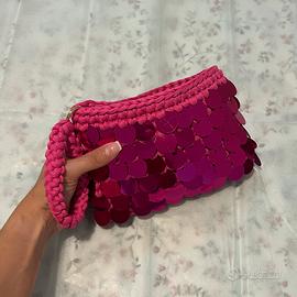 Pochette fatta a mano all’uncinetto