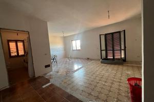 SUTRI - APPARTAMENTO con giardino e box