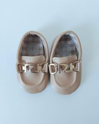 Mocassini eleganti beige per neonati River Island