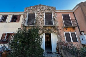 Villetta a Schiera con Cortile Privato e Posto Aut