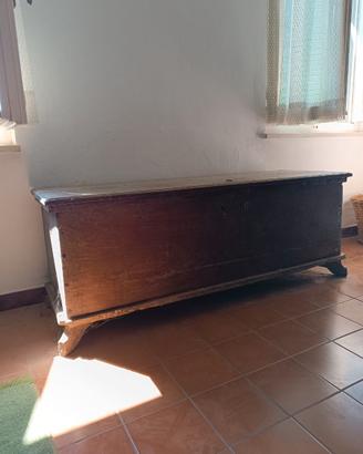 Cassapanca antica in legno