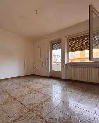 Appartamento di 96 m² con 4 locali e posto auto a 
