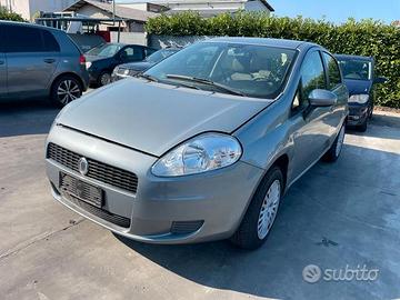 Ricambi usati per Grande Punto 1.3MJT 06 199A2000