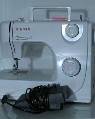 Macchina per cucire tutta funzionante SINGER 8280