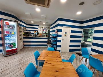 Bar con ristorante