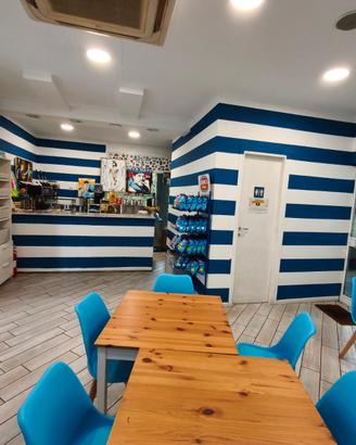 Bar con ristorante