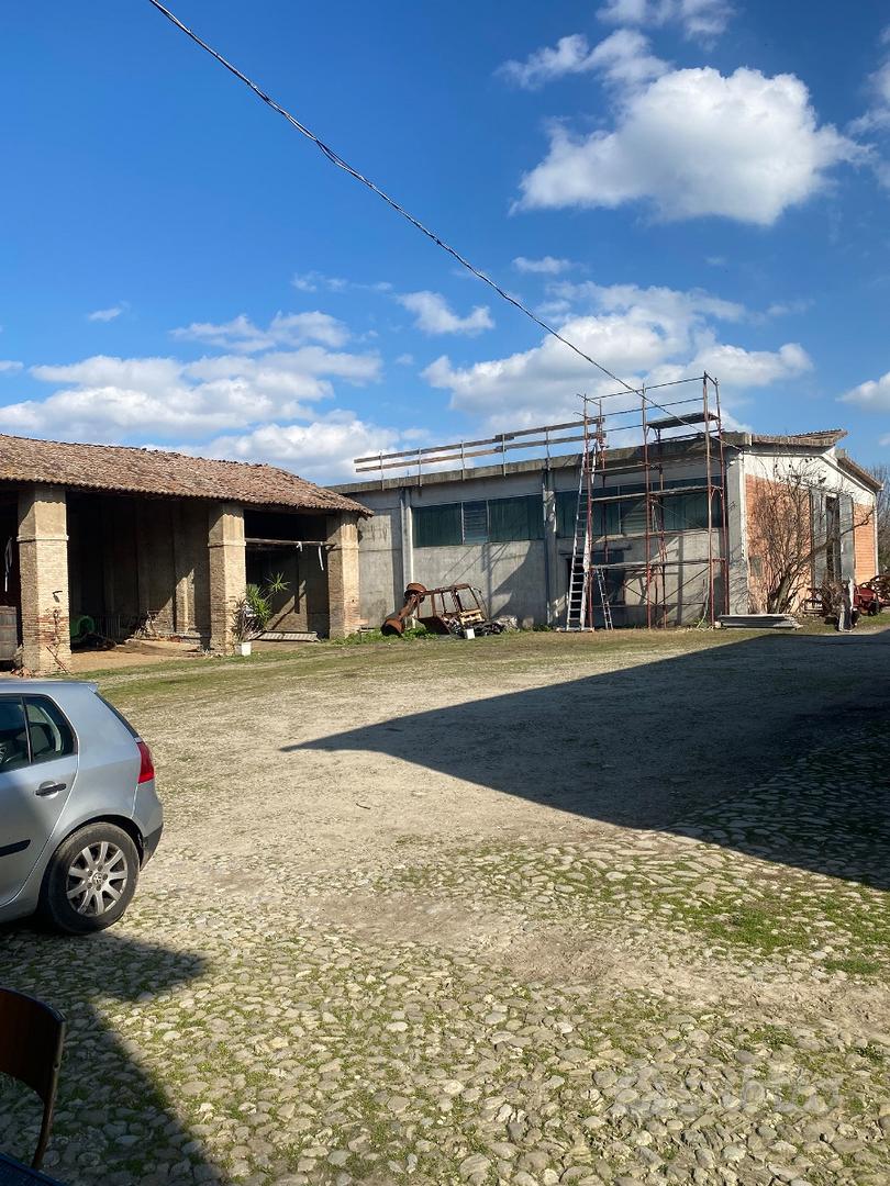 45.000 mq di terreno , casa, stalla , fienile,ecc - Vista 2