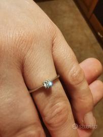 Anello solitario Recarlo oro bianco 18 carati