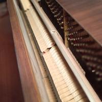  PIANOFORTE verticale   marca SCHIMMEL 