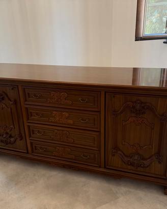 Credenza/Mobile Buffet in legno intagliato