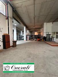 Immobile di 950 m² con 3 locali a Guidonia Montece