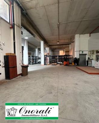 Immobile di 950 m² con 3 locali a Guidonia Montece