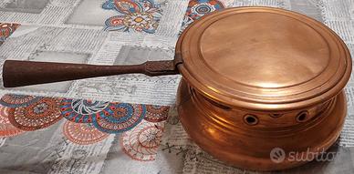 Antico scaldaletto in rame