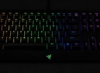Razer BlackWidow Chroma – Tastiera Meccanica RGB