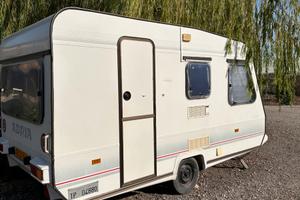 Adria 4052 TN 4 posti – Restaurata – 2026