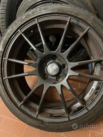 OZ Ultraleggera con pneumatici