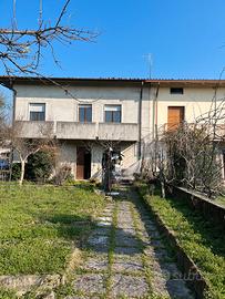 Ampio fabbricato residenziale