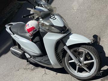 Honda sh 300