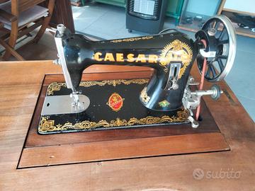Splendida Macchina da Cucire d'Epoca "CAESAR" con 