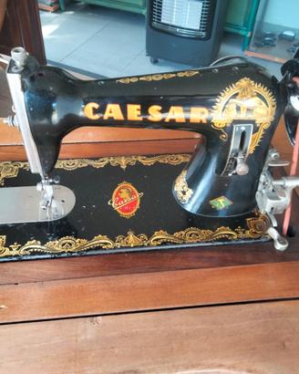 Splendida Macchina da Cucire d'Epoca "CAESAR" con 