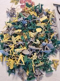 Soldatini in plastica 