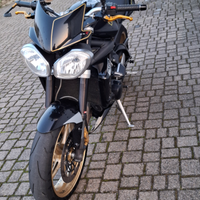 Triumph street triple 675r